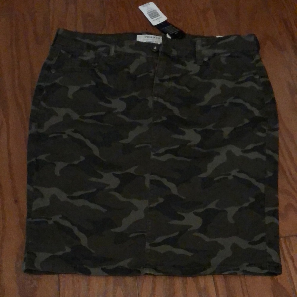 Torrid Camo Mini - Size 12